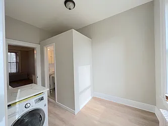 Rented by REALTY QUEST NEW YORK INC