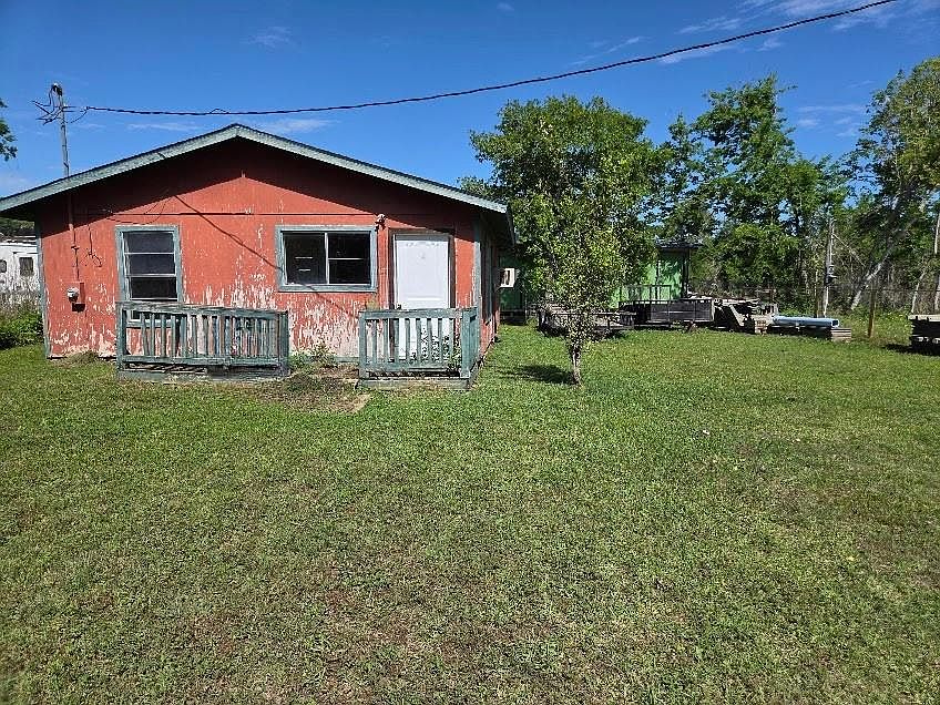 1st image of 62 Guinevere Dr