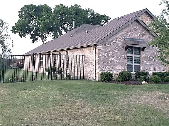 3rd image of 1107 Brooklyn Dr