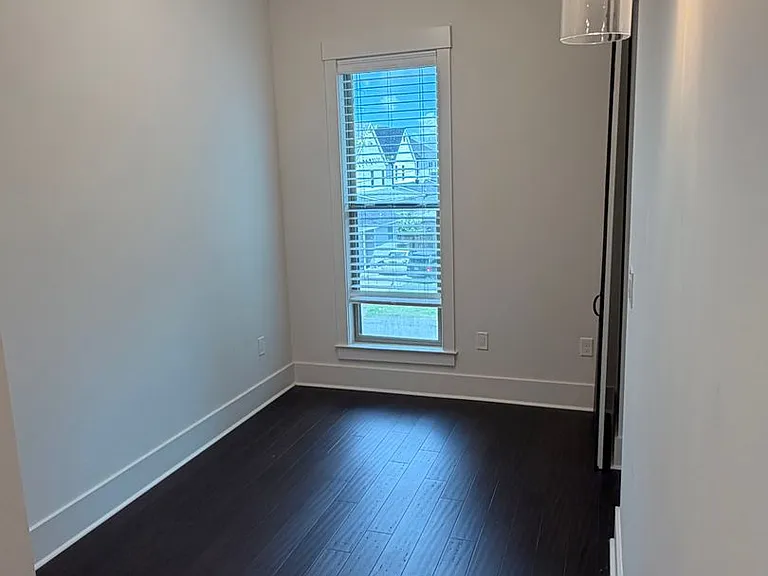 2708 Burns St — Photo 23
