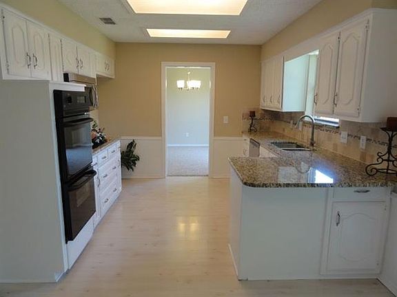 4th image of 2204 Winterstone Dr