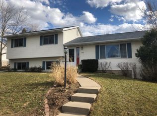 902 19th St, Reedsburg, WI 53959