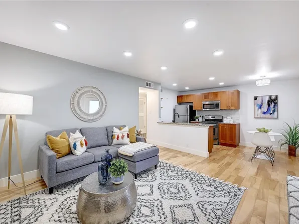 5820 Berkman Dr APT 215, Austin, TX 78723