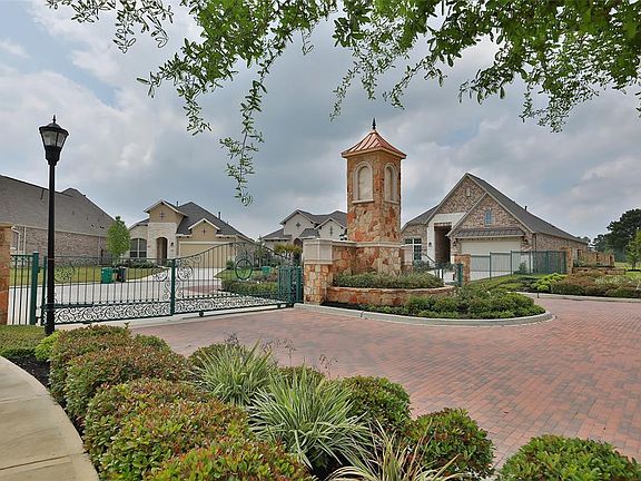 Gated entrance to the newest patio home section of Gleannloch Farms