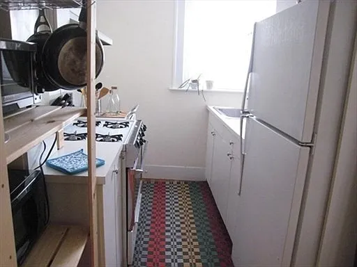 588 Washington St #1 — Photo 9