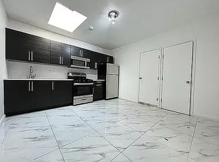 132 Nostrand Ave #3A, Brooklyn, NY 11205
