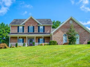 177 Sowder Farm Rd, Troutville, VA 24175