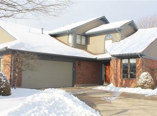 366 Weathersfield Dr, Dayton, OH 45440