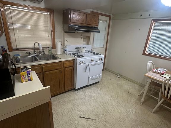 5th image of 4 Sweetbriar Rd