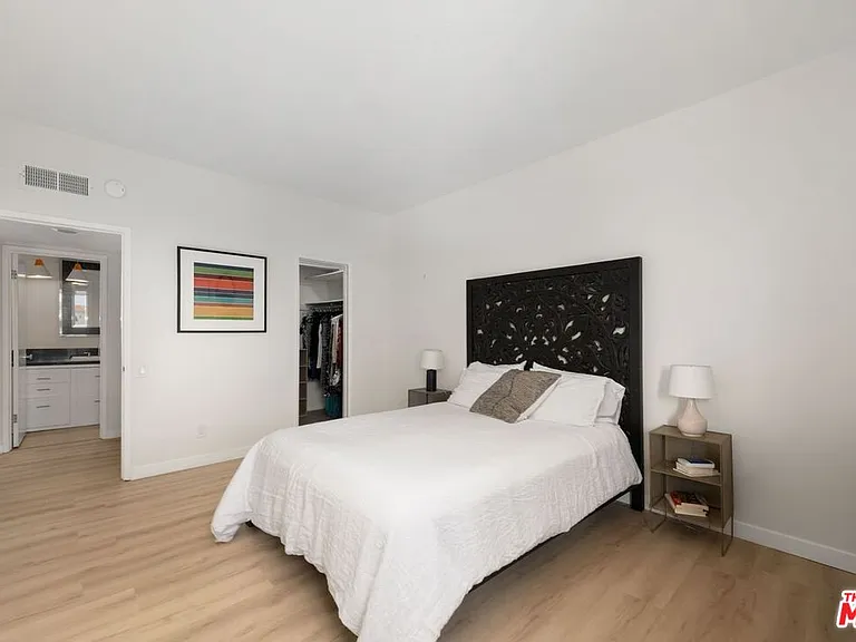8960 Cynthia St #208 — Photo 18
