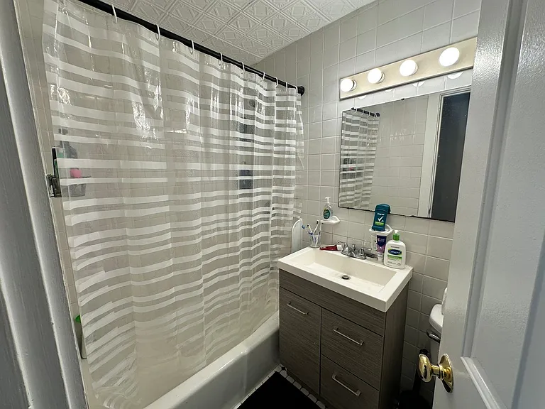 578 Columbus Ave #1A — Photo 12