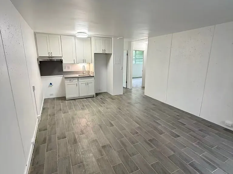 1502 Spreckels St — Photo 2
