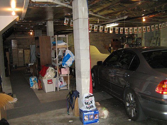 Garage Inside 3