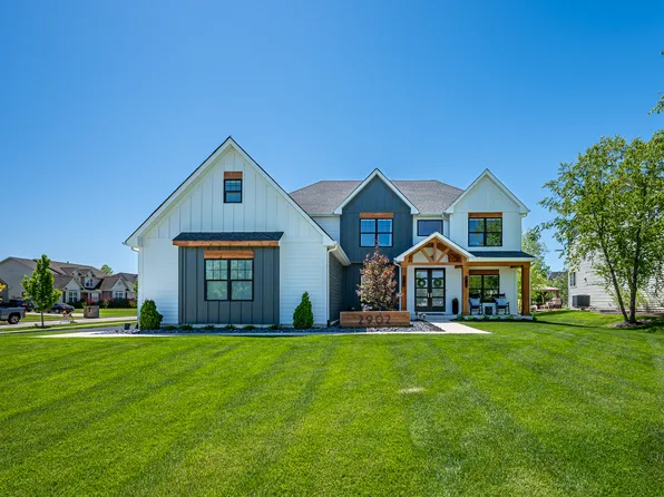 2902 Hampton Ave, North Aurora, IL 60542