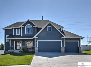 13817 S 49th St, Bellevue, NE 68133