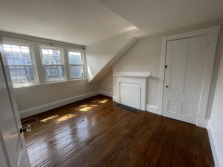 25 S Russell St #4 — Photo 6