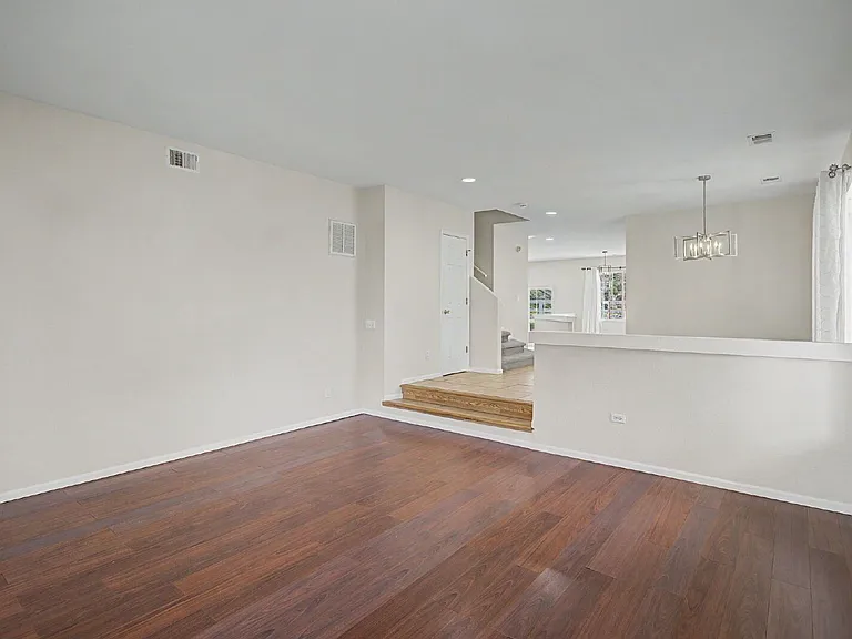 21390 E 48th Pl — Photo 4