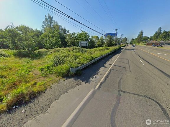 4th image of 7608 Pacific Highway E