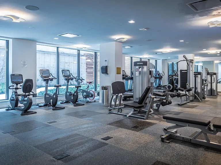 535 W 43rd St N #10M — Photo 14