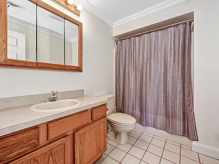 515 W Veterans Hwy — Photo 11