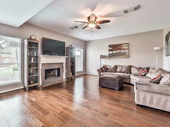 4th image of 16039 Lakegrove Frst