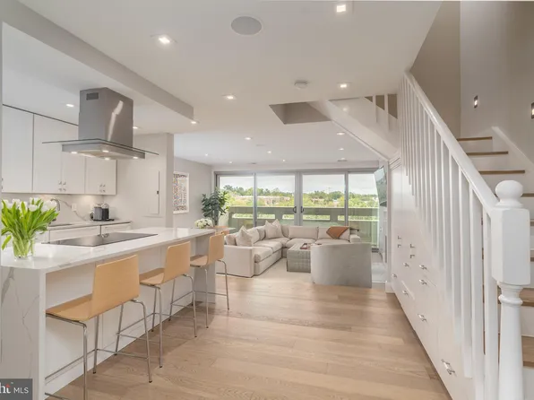 2501 M St NW APT 720, Washington, DC 20037