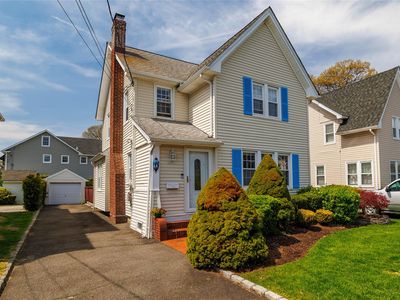 302 N Forest Avenue, Rockville Centre, NY, 11570