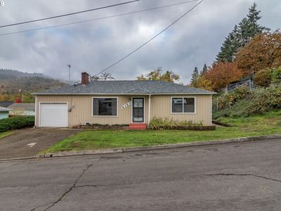 2157 SE Chinaberry Ave, Roseburg, OR, 97470