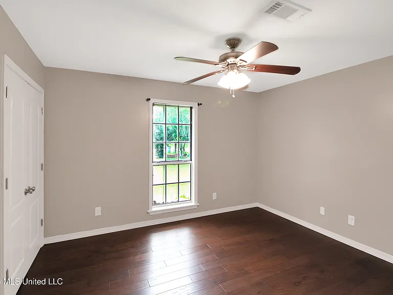 114 Trace Ridge Dr — Photo 16