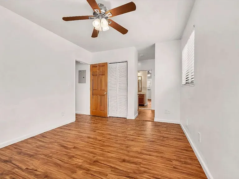 4234 Highland Glen Way — Photo 10