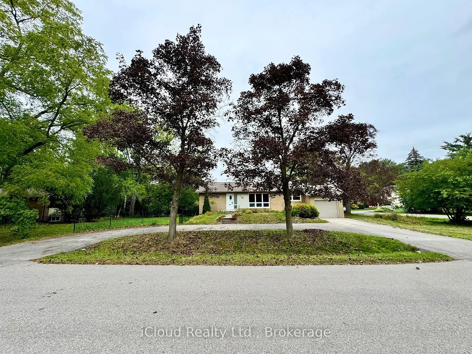 4 bed, $3,800 — Photo 1