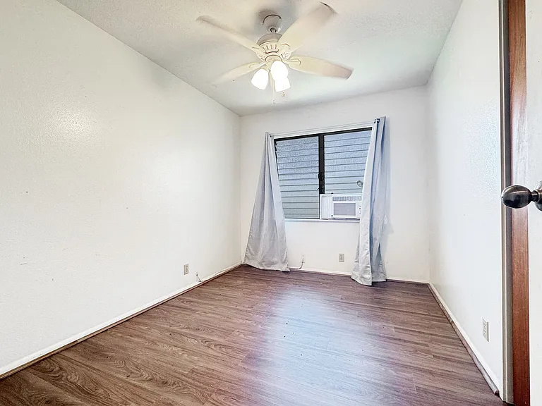 608 Maluniu Ave — Photo 13