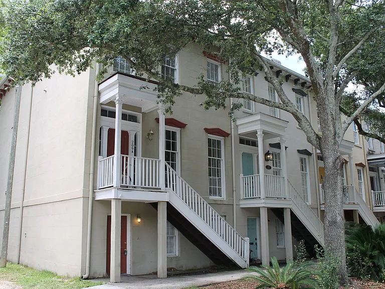 209 W Hall St #A — Photo 1