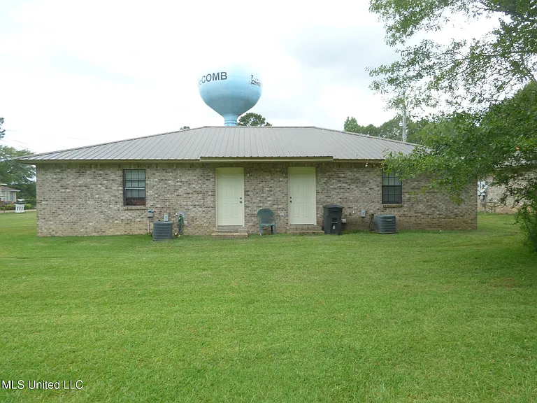 1000 Lucas Ln — Photo 10