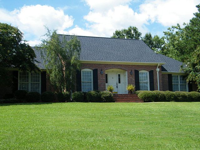 1st image of 107 Cedar Dr N