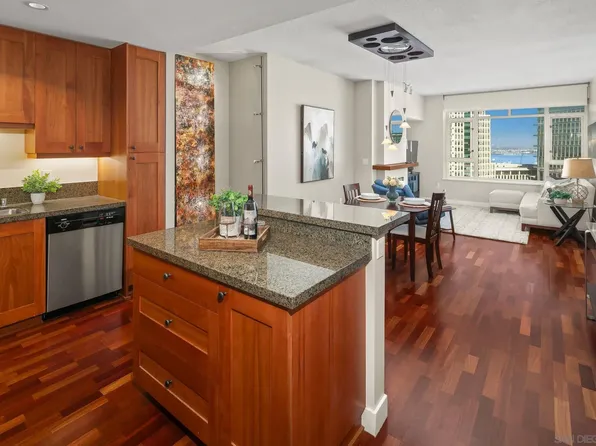 700 W Harbor Dr Unit 1506, San Diego, CA 92101