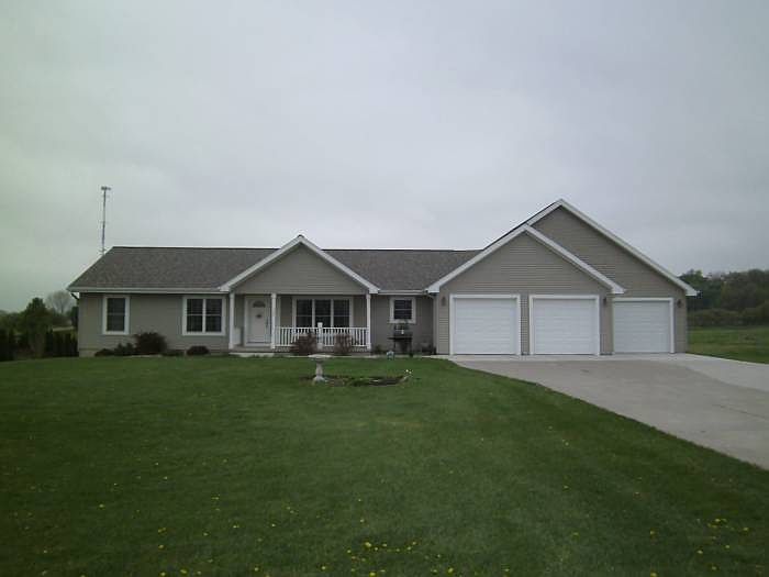 406 Pondview Drive