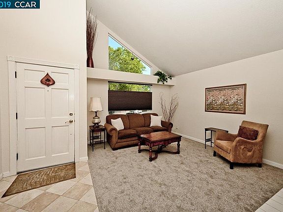 3rd image of 4660 Deercreek Ln