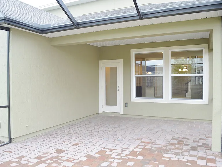 174 Spring Park Ave — Photo 4