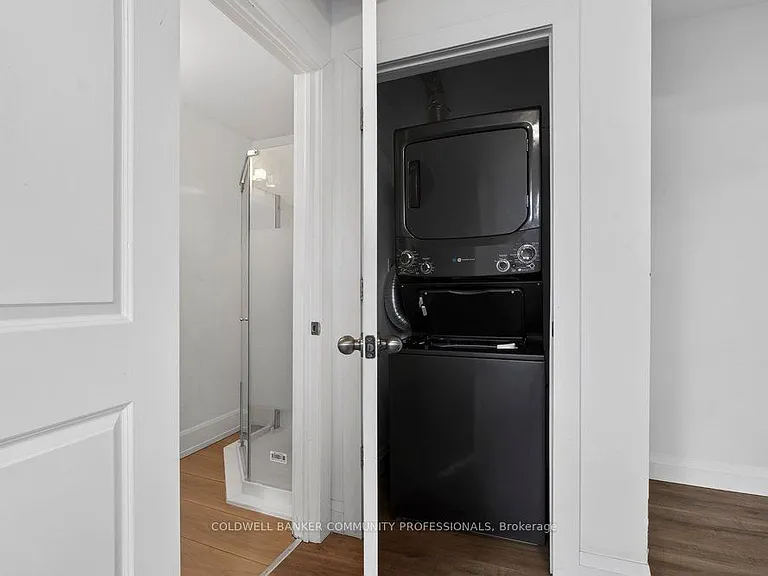 433 Barton St E #202 — Photo 22
