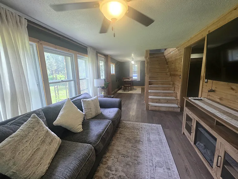 8509 Tall Pine Rd — Photo 3