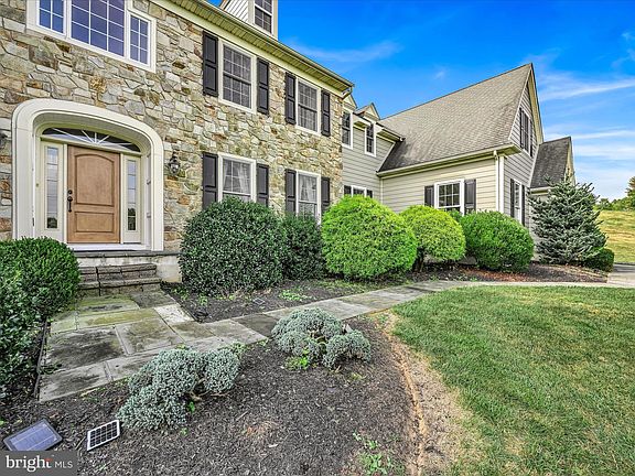 5th image of 100 Wyndham Hill Dr