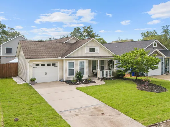 126 NW 14th Street, Oak Island, NC 28465