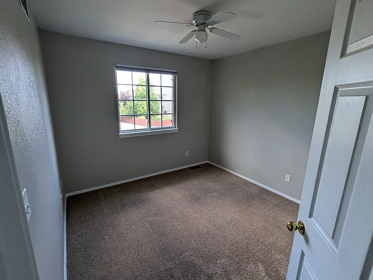 Second guest bedroom