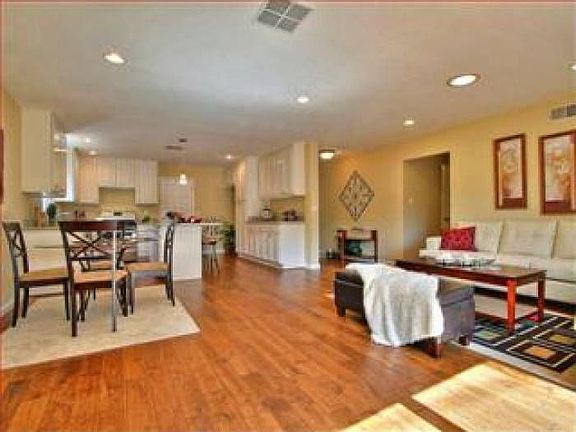 3rd image of 3073 Woodmont Dr