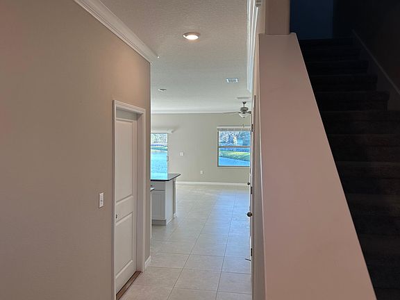 3rd image of 9672 Nyssa St