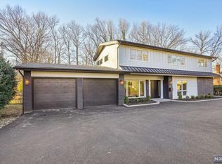 135 Knickerbocker Rd, Cresskill, NJ 07626