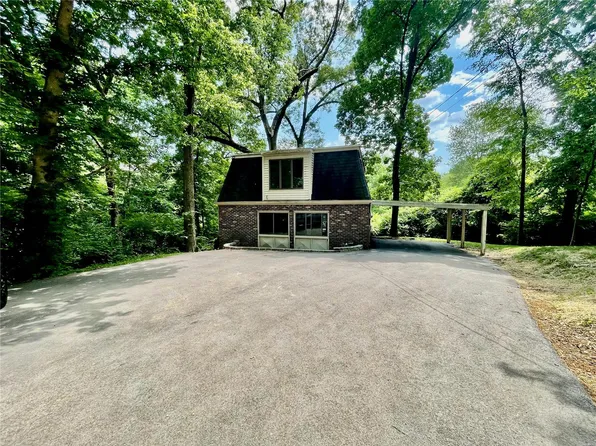 12 Johnson Pl, Belleville, IL 62223