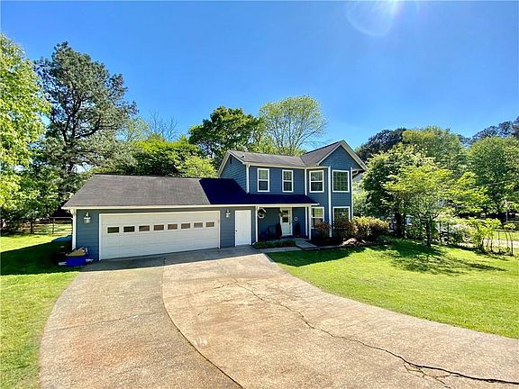 2nd image of 3432 Vista Heights Way