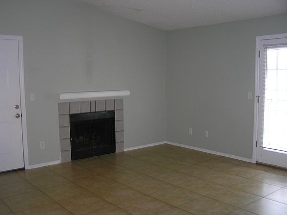 3rd image of 2550 N Alafaya Trl #C8975017f